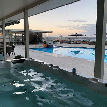 Cute Heritage Studio , Pools And Gym! Оукланд Екстериор снимка