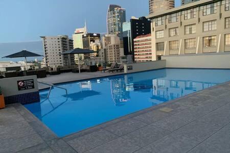 Cute Heritage Studio , Pools And Gym! Оукланд Екстериор снимка